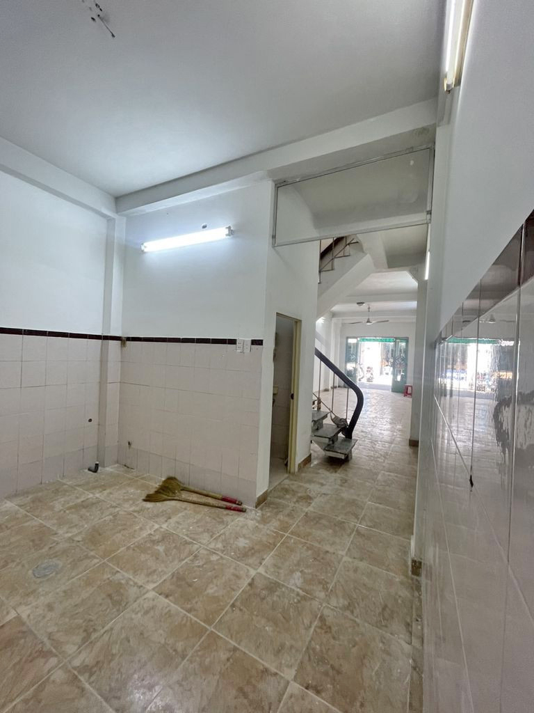 Cho thuê nhà hẻm xe hơi Sư Vạn Hạnh, Phường 12, Quận 10